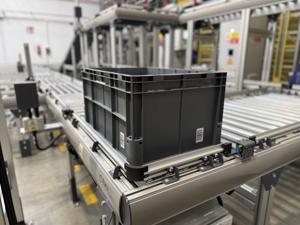 Proces pakowania paczek e-commerce